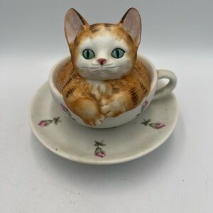 Charming Cat Teacup Figurine - Brown and White, Mann, Music Box - Music Works!